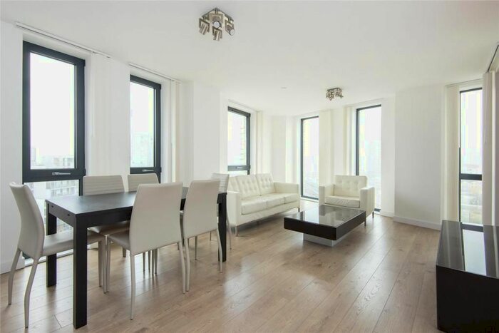 3 Bedroom Flat To Rent In Roosevelt Tower, Canary Wharf E14