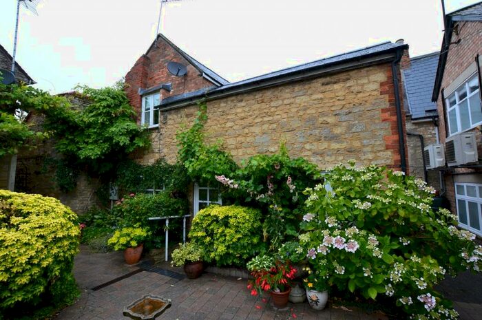 1 Bedroom Cottage To Rent In Market Place, Olney, MK46