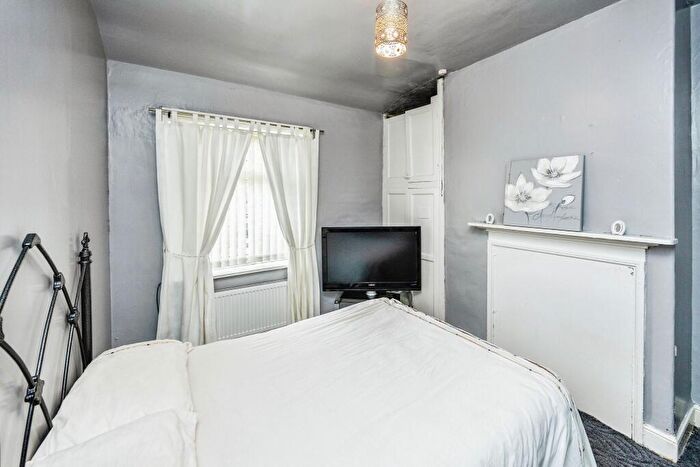 3 Bedroom Terraced House For Sale In Eleanor Street, Fartown, Huddersfield, West Yorkshire, HD1