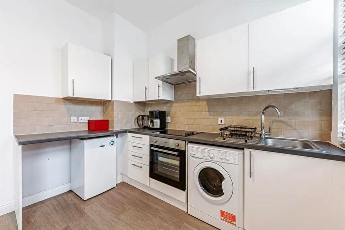 Studio To Rent In Earls Court, SW5