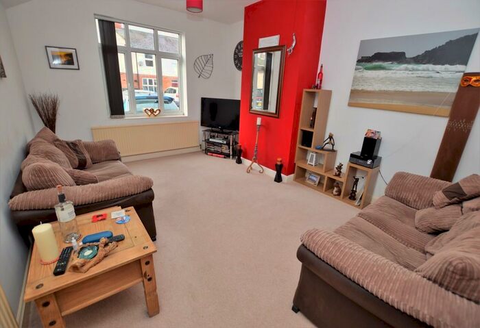 2 Bedroom Bungalow To Rent In Horsewell Lane, Wigston, Leicestershire, LE18