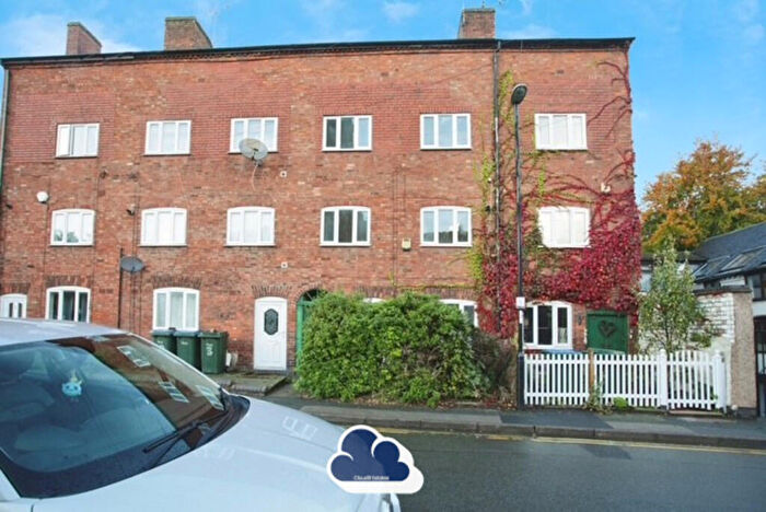 3 Bedroom Town House To Rent In Hurst Road, Longford, Coventry, CV6
