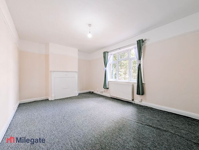3 Bedroom Semi Detached House To Rent In Mount Culver Avenue, Sidcup, DA14