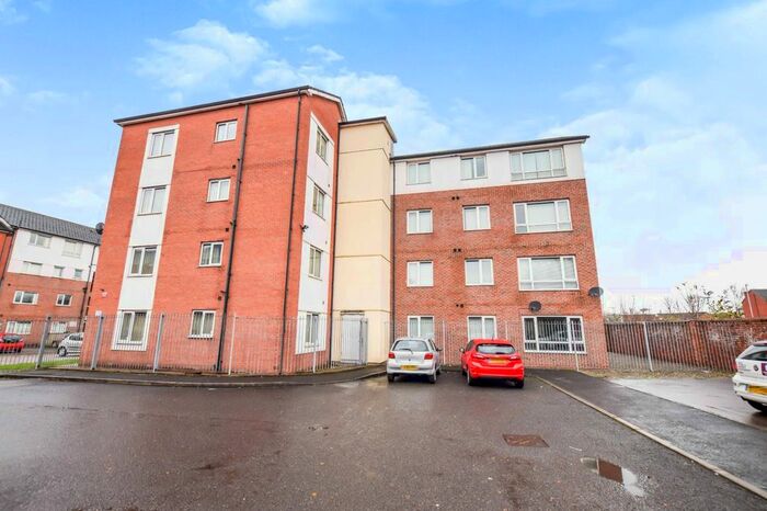 2 Bedroom Flat To Rent In Sugar Mill Square, Salford, M5