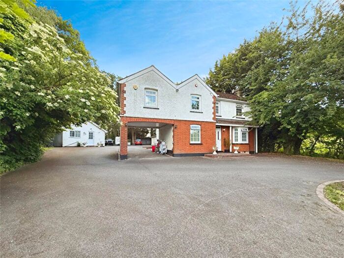 5 Bedroom Detached House For Sale In Norton Road, Stotfold, Hitchin, Bedfordshire, SG5