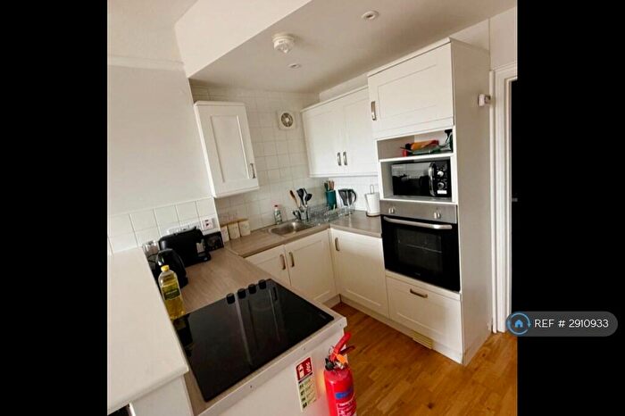 1 Bedroom Flat To Rent In Holcroft, Cambridge, CB1