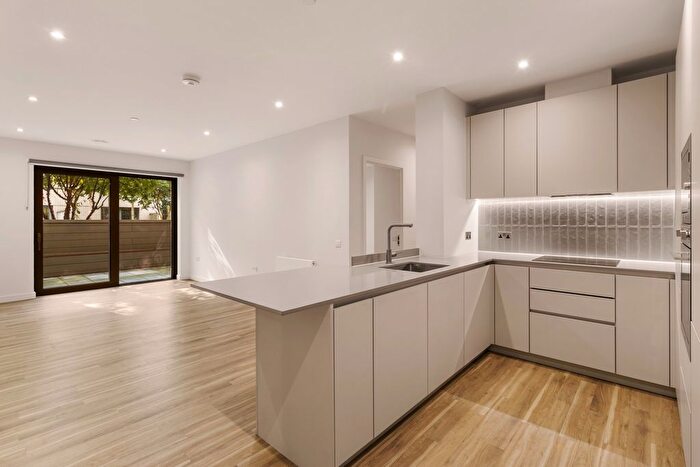 2 Bedroom Flat To Rent In Greenford, UB6