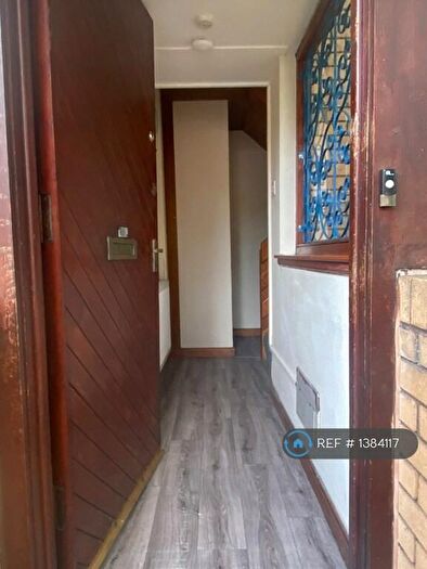 2 Bedroom Maisonette To Rent In Saltmarket Place, Glasgow City Centre, G1