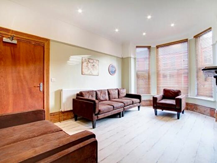 6 Bedroom Terraced House To Rent In Langdale Road, Liverpool, L15