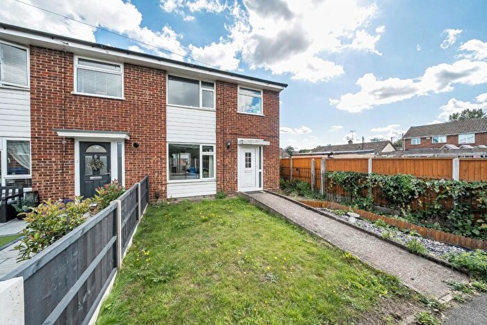 3 Bedroom End Of Terrace House For Sale In Lavender Court, Sittingbourne, Kent, ME10