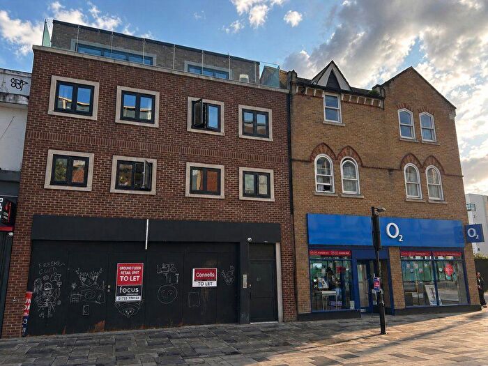 2 Bedroom Flat To Rent In High Street, SL1