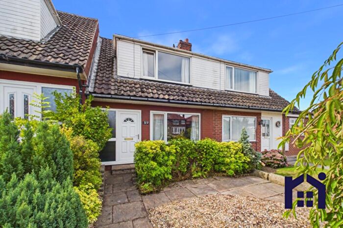 2 Bedroom Terraced House For Sale In Golden Hill Lane, Leyland, PR25
