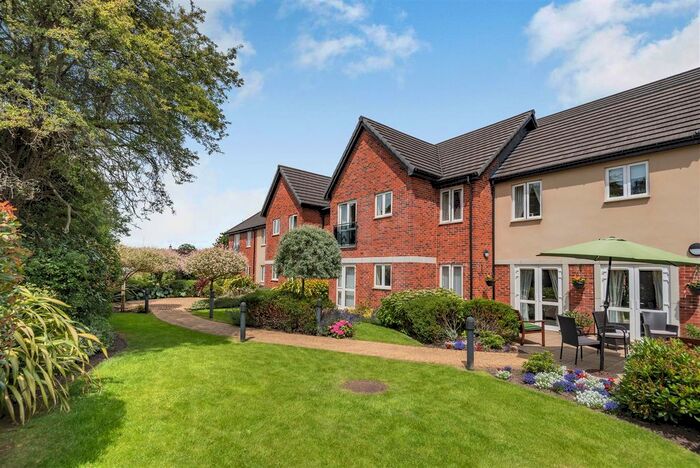 1 Bedroom Flat For Sale In Lawn Court, Longsight Lane, Bolton, BL2