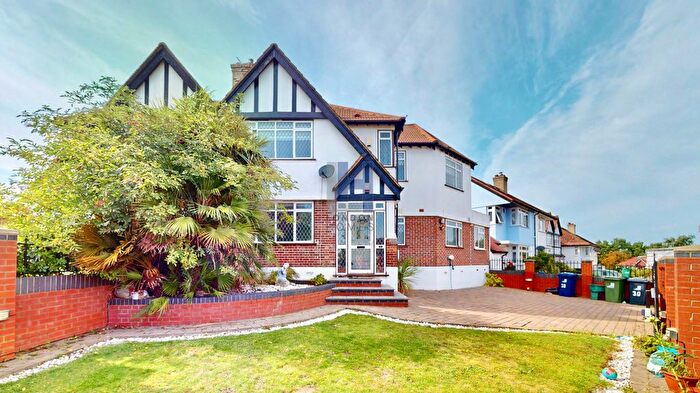 5 Bedroom Semi-Detached House For Sale In Ferrymead Gardens, Greenford, Greater London, UB6