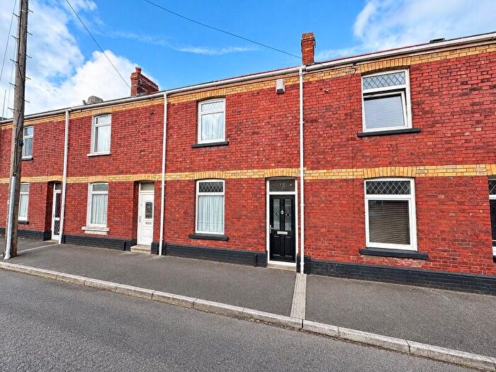 3 Bedroom Semi-Detached House For Sale In Victoria Avenue, Swansea, City And County Of Swansea., SA1