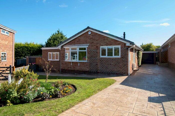 4 Bedroom Detached Bungalow To Rent In Lobelia Court, South Anston, S25