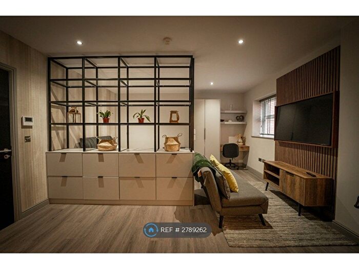 Studio To Rent In Tankerville Place, Newcastle Upon Tyne, NE2