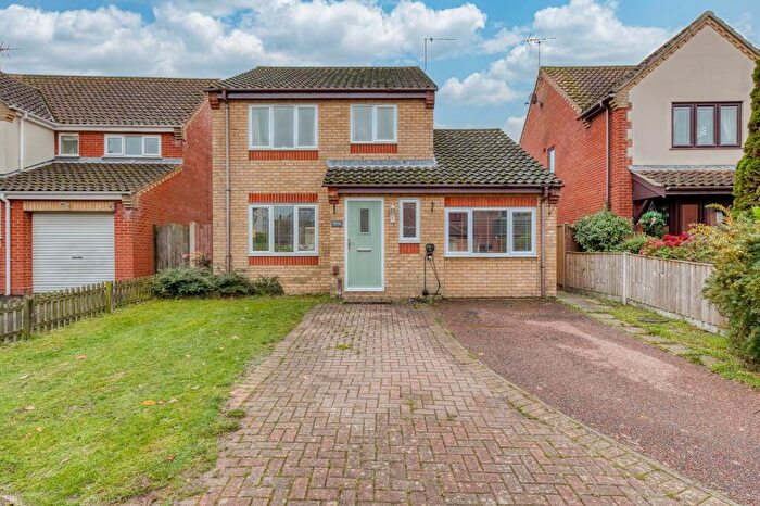 3 Bedroom Detached House For Sale In Ashtree Gardens, Carlton Colville, NR33