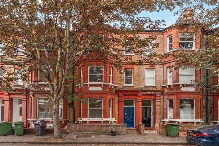 Studio For Sale In Crewdson Road, London, SW9