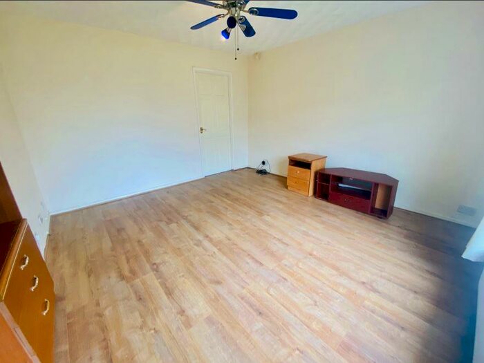 3 Bedroom House To Rent In Elmore Road, Patchway, BS34