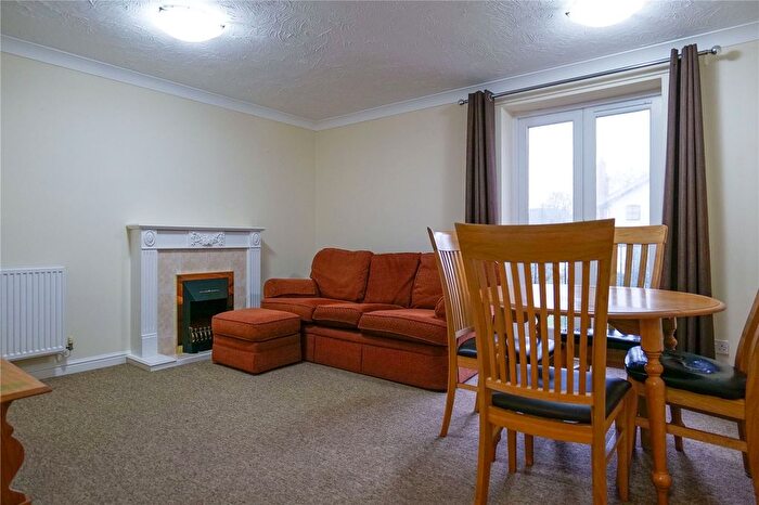 2 Bedroom Flat For Sale In London Road, Reading, Berkshire, RG1