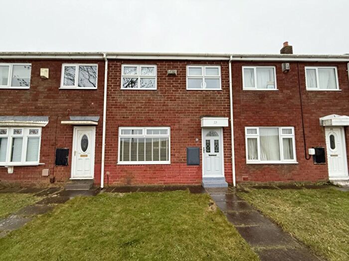 3 Bedroom Terraced House For Sale In Totnes Close, Sunderland, SR3