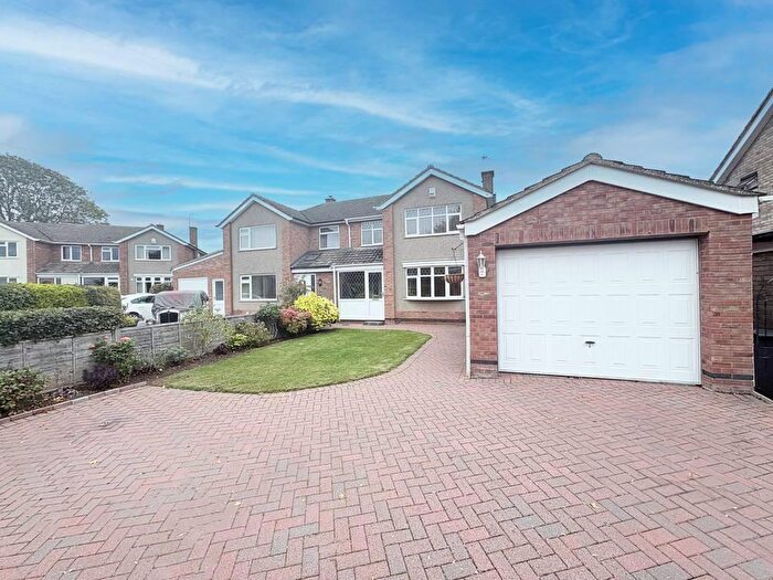3 Bedroom Semi-Detached House To Rent In Fullwell Road, Bozeat, NN29