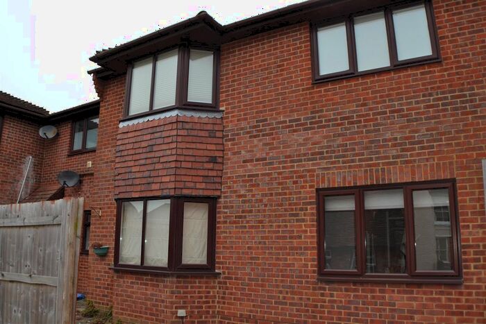 1 Bedroom Studio To Rent In Phoenix Court, Kingsclere, RG20