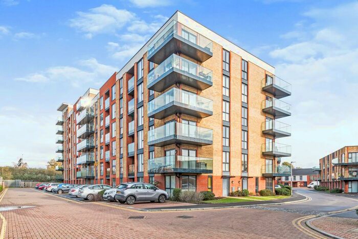 2 Bedroom Apartment To Rent In Oscar Wilde Road, Reading, RG1