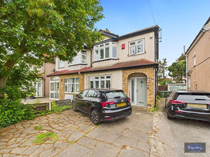 3 Bedroom Property To Rent In Wellington Avenue, Sidcup, Kent, DA15