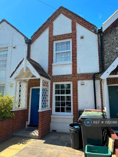 2 Bedroom Terraced House To Rent In West Street, Ewell, Epsom, KT17