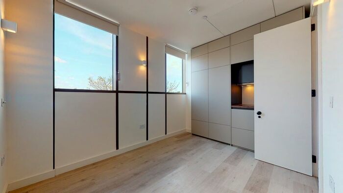 Studio To Rent In George Street, Luton, LU1