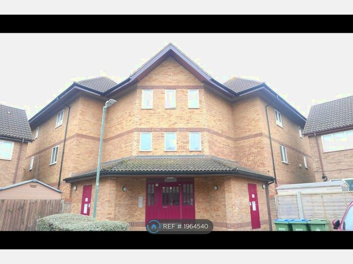 2 Bedroom Flat To Rent In Colombus Square, Erith, DA8