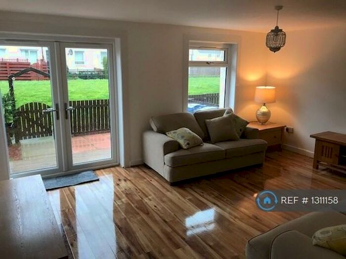 3 Bedroom Maisonette To Rent In Kintyre Avenue, Linwood, Paisley, PA3