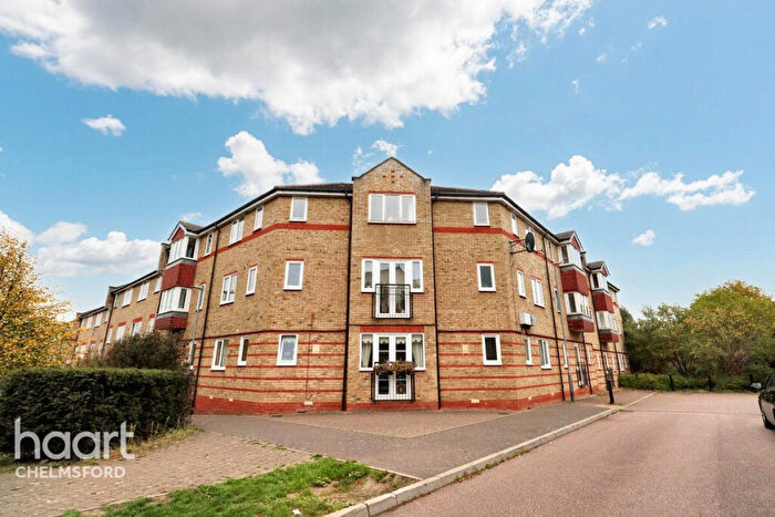 2 Bedroom Flat For Sale In Parkinson Drive, Chelmsford, CM1