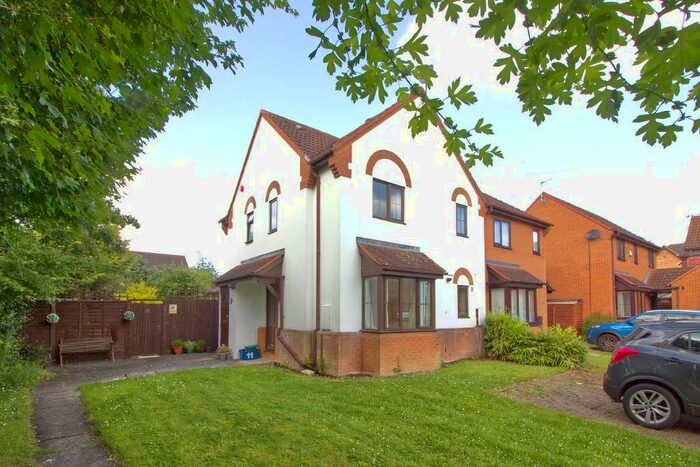 1 Bedroom Cluster House To Rent In Cardwell Close, Emerson Valley, Milton Keynes, Buckinghamshire, MK4