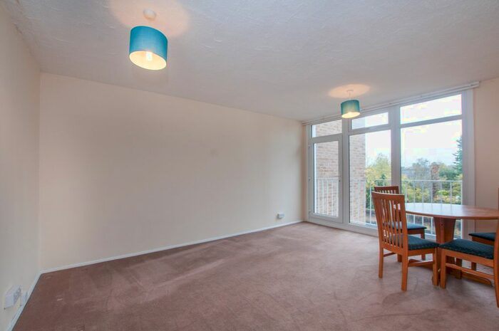 2 Bedroom Flat To Rent In Boyn Valley Road, Maidenhead SL6