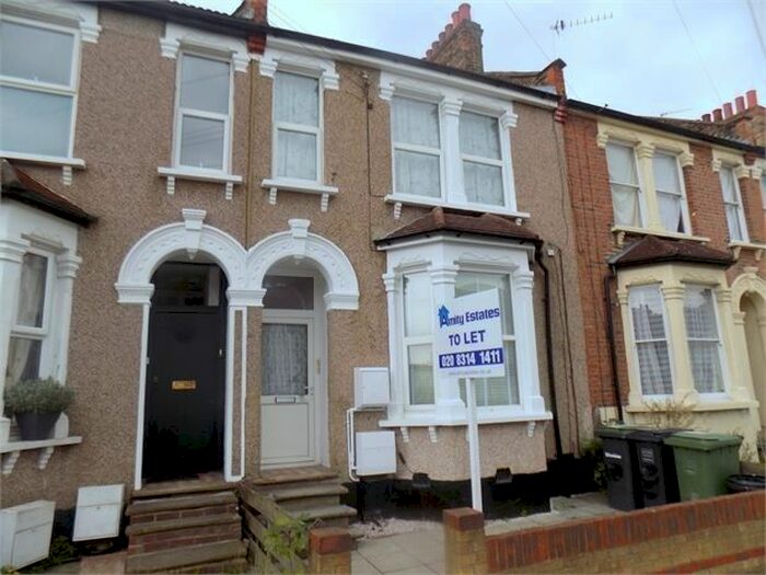 2 Bedroom Flat To Rent In Farley Road, Catford, London SE6