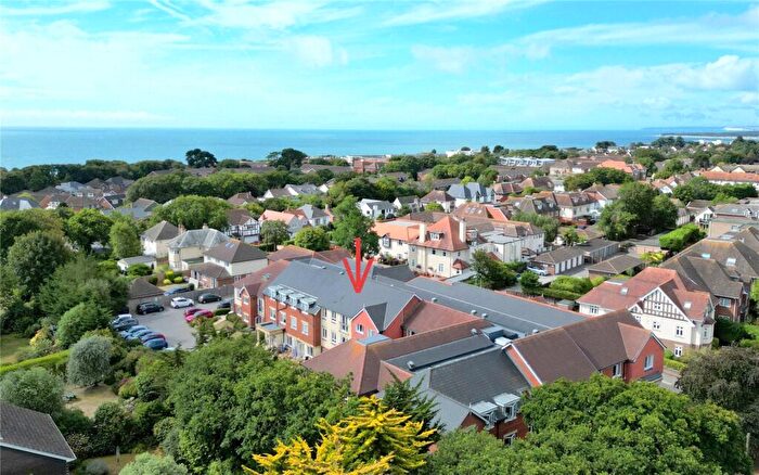 1 Bedroom Apartment For Sale In Stuart Road, Highcliffe, Christchurch, Dorset, BH23