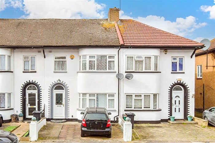 3 Bedroom Terraced House For Sale In Brian Road, Chadwell Heath, Essex, RM6