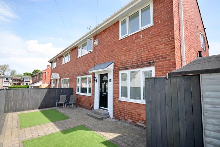 3 Bedroom Semi-Detached House To Rent In Rickgarth, Leam Lane, NE10