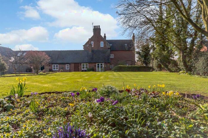 6 Bedroom Detached House For Sale In Yeaveley, Ashbourne, Derbyshire, DE6