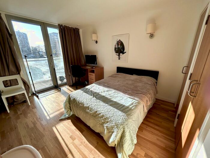 Flat To Rent In Empire Way, Wembley, HA9