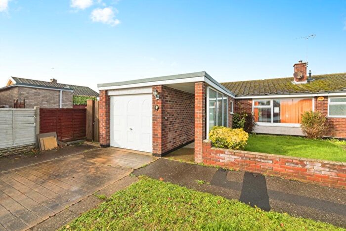 3 Bedroom Bungalow For Sale In The Gap, Lowestoft, Suffolk, NR33