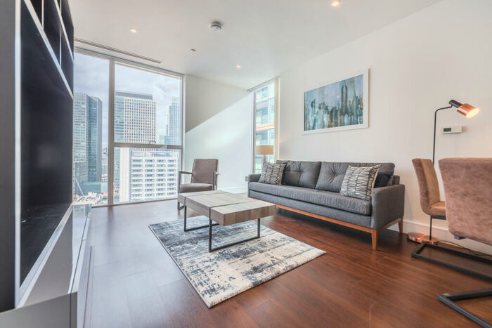 2 Bedroom Apartment To Rent In Maine Tower, Harbour Way, Canary Wharf, London, E14