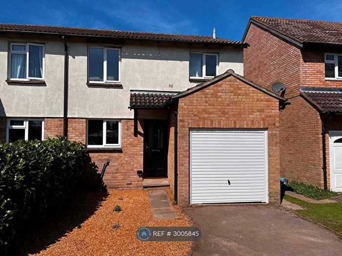 3 Bedroom Semi-Detached House To Rent In Page Close, Hampton, TW12