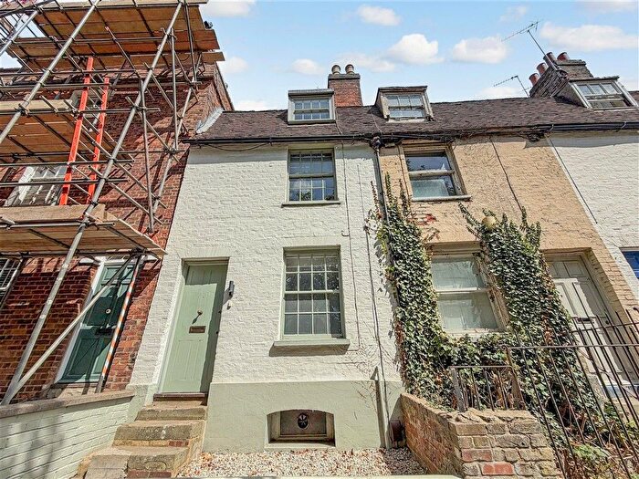 2 Bedroom Cottage For Sale In Sandling Road, Maidstone, Kent, ME14