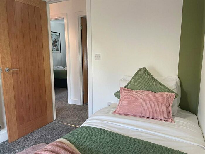 4 Bedroom House To Rent In Ceredig Street, Pentrebach, Merthyr Tydfil, CF48
