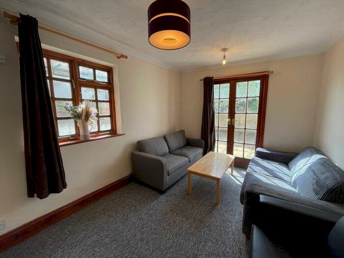 5 Bedroom Terraced House To Rent In Brading Road, Brighton, BN2