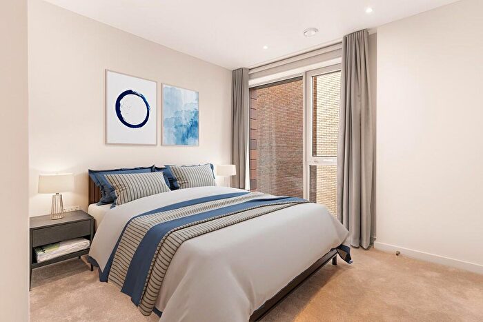 3 Bedroom Apartment To Rent In Nine Elms Lane, London, SW11